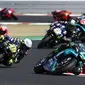 Pembalap Petronas Yamaha, Franco Morbidelli, memimpin balapan MotoGP San Marino di Sirkuit Misano, Minggu (13/9/2020). Morbidelli menjadi yang tercepat dengan catatan waktu 42 menit 02,272 detik. (AP/Antonio Calanni)