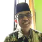 Kepala KUA Banjarsari, Arbain Basyar bakal menjadi penghulu untuk akad nikah adik Presiden Jokowi, Idayati dengan ketua MK, Anwar Usman di Graha Sabha Buana Soolo, Kamis (26/5) mendatang.(Liputan6.com/Fajar Abrori)