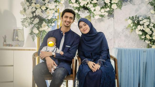 6 Momen Akikah Anak Vebby Palwinta dan Razi Bawazier, Berlangsung Khidmat