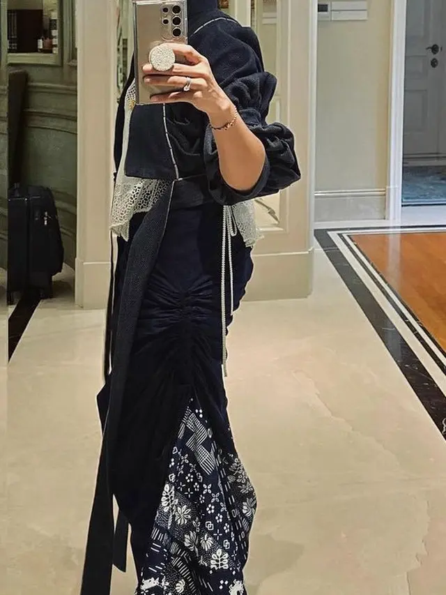 Dian Sastrowardoyo outfit