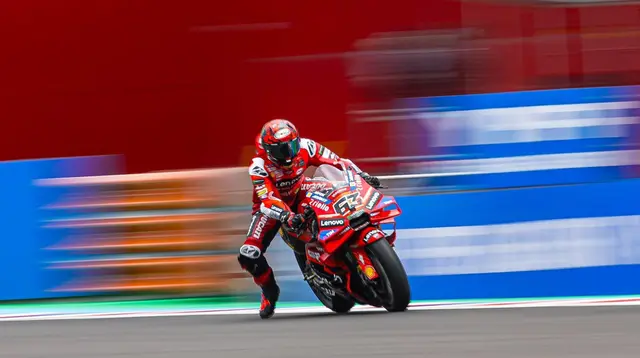 Francesco Bagnaia, Ducati Lenovo, MotoGP 2025. (Bola.com/X @PeccoBagnaia)