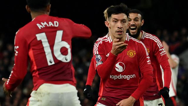 Foto: Lisandro Martinez Curi Poin dari Markas Fulham di Liga Inggris, Lesatkan Gol Sematawayang untuk MU