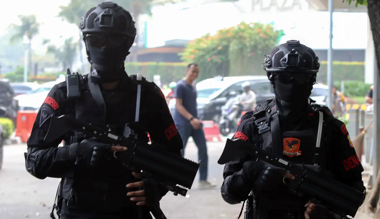 "Keberhasilan dan kesuksesan penyelenggaraan KTT ASEAN tidak hanya akan berdampak terhadap reputasi pasukan pengamanan. Tetapi juga akan berdampak bagi reputasi dan nama baik bangsa Indonesia di kancah internasional," kata Panglima TNI Laksamana Yudo Margono. (Liputan6.com/Herman Zakharia)