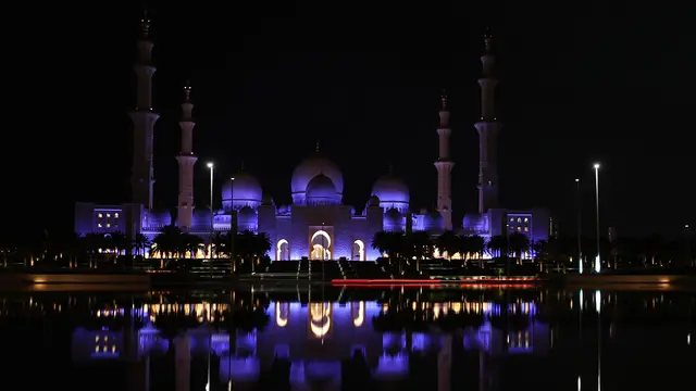 Masjid Agung Sheikh Zayed di Abu Dhabi