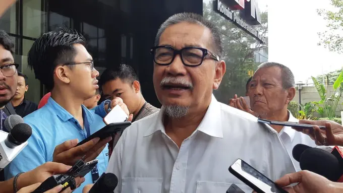 Mantan Wakil Gubernur Jawa Barat Deddy Mizwar memenuhi panggilan penyidik KPK. (Liputan6.com/Lizsa Egeham)