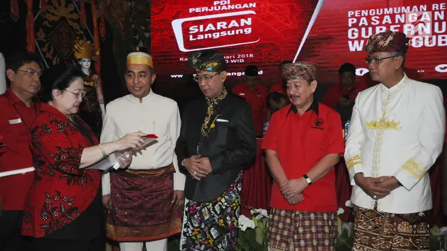 Megawati Sukarnoputri Serahkan Rekomendasi Bagi Empat Cagub/Cawagub