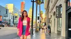 Liburan menjadi cara terbaik untuk healing melepas penat dari padatnya agenda dunia hiburan Tanah Air. Syifa Hadju memilih liburan di Amerika Serikat di kala tak ada jadwal syuting. Liburan menikmati suasana perkotaan Los Angeles menjadi pilihan bagi kekasih Rizky Nazar. (Liputan6.com/IG/@syifahadjureal)