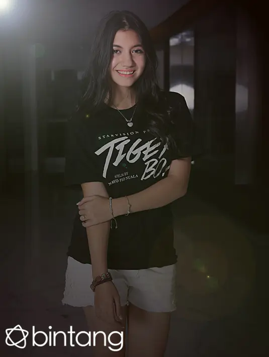 Gadis kelahiran Jakarta, 15 Maret 2001 ini tentunya melakukan persiapan dalam akting perdananya di sebuah layar lebar. Cassie belajar logat dan persiapan lainnya selama tiga minggu untuk film ‘Tiger Boy’. (Nurwahyunan/Bintang.com)