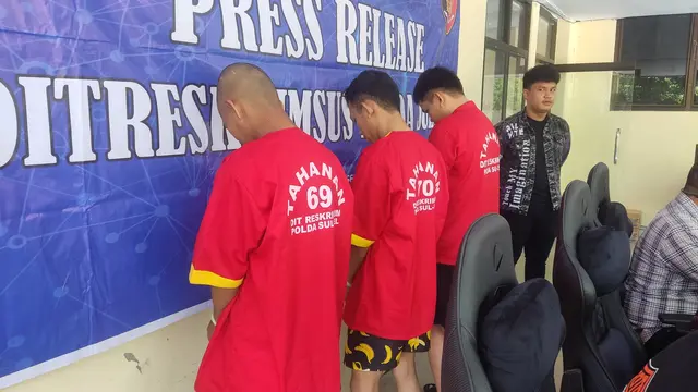 3 tersangka tindak pidana judi online ditangkap Polda Sulsel (Liputan6.com/Fauzan)