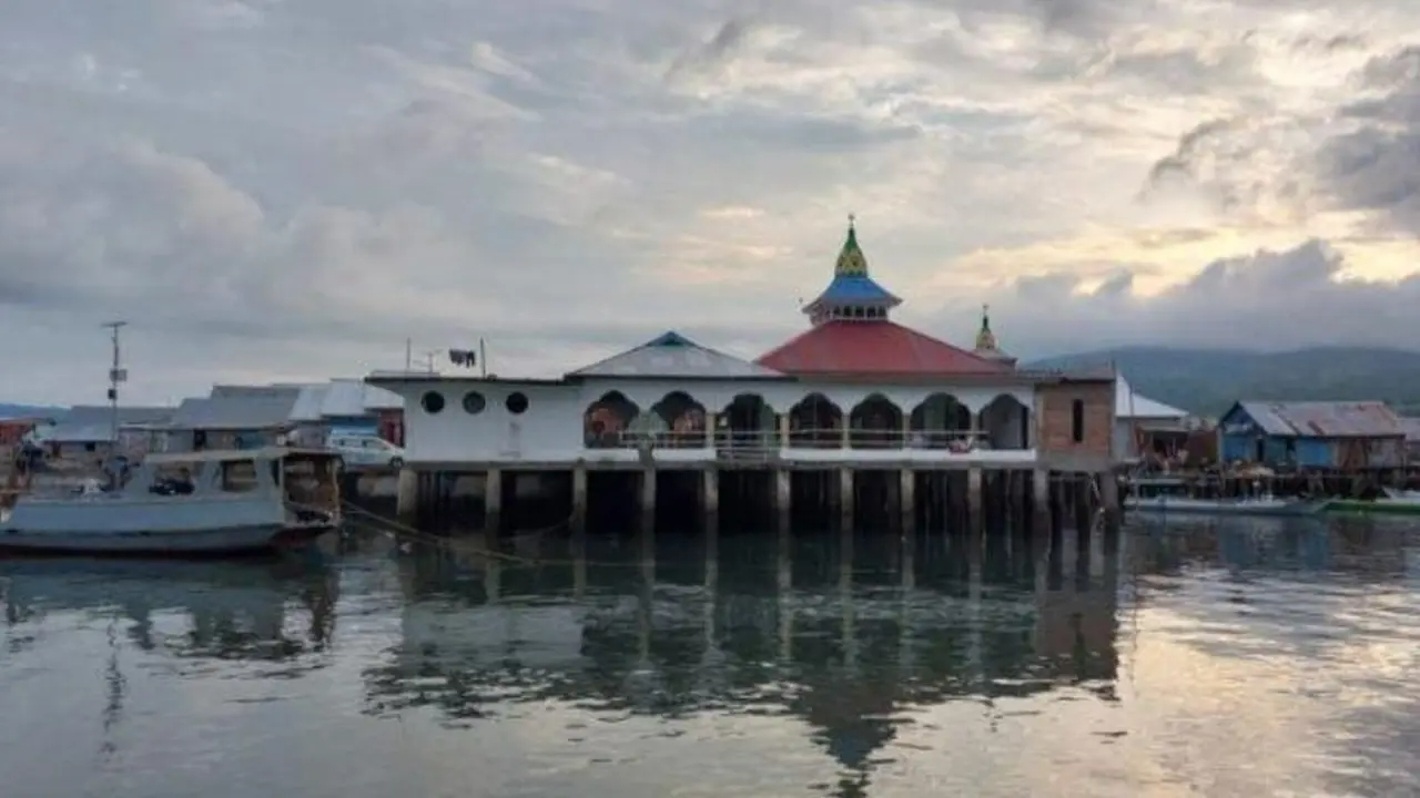 Masjid Terapung An-Nur di perkampungan nelayan Wuring, Kelurahan Wolomarang, Kecamatan Alok Barat, Kota Maumere. (Istimewa/Ola Keda)