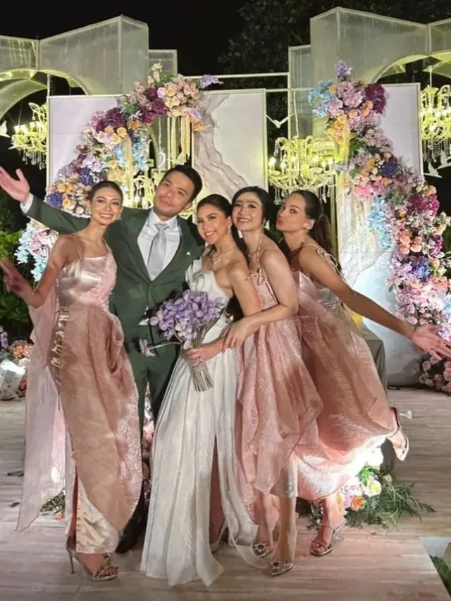 6 Potret Kompak Geng Blackpunk di Rangkaian Pernikahan Jessica Mila dan Enzy Storia