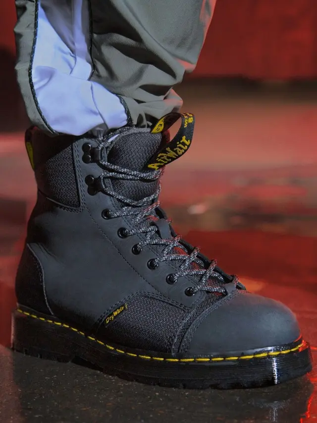 Dr. Martens Trinity