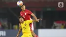 Garuda Muda masih mendominasi laga, sementara Malaysia mengancam melalui serangan balik. (Liputan6.com/Helmi Fithriansyah)