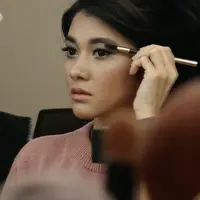 Meski malu-malu bicara soal kekasih, Naysila Mirdad pun mengungkapkan sosok pria yang mampu memikat hatinya.