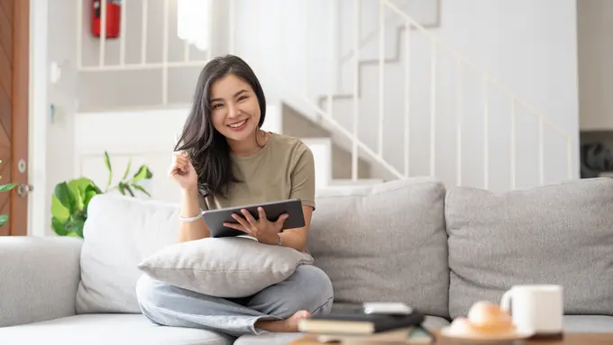 perempuan dan oktober kesepian