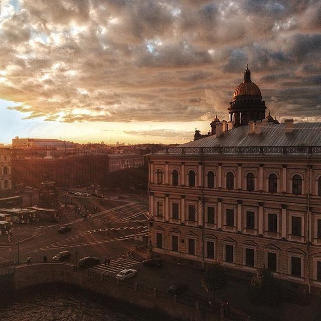 St. Petersburg. (dok. @saintpetersburg/https://www.instagram.com/p/_UBXTWGerz//Adhita Diansyavira)