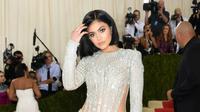 Kylie Jenner di acara Met Gala 2016. Foto: Vogue.com