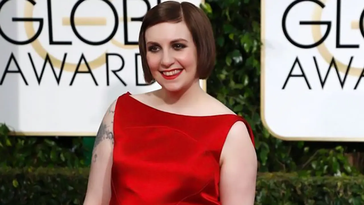Lena Dunham tampil memukau di Golden Globe