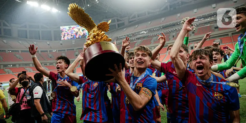 FOTO: Selebrasi Kemenangan Barcelona U-18 di IYC 2021