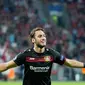 Memperkuat Bayer Leverkusen sejak Juli 2014, Calhanoglu mencatatkan 28 gol dan 29 assist dari 115 penampilan bersama klub yang bermarkas di Bay Arena tersebut. (AFP/Patrik Stollarz)