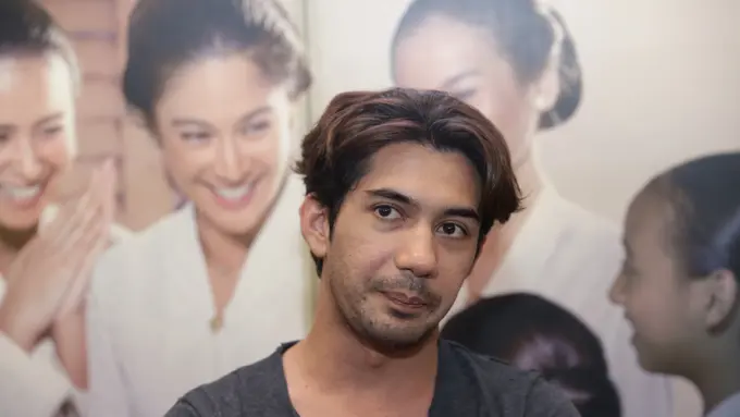 [Bintang] Reza Rahadian
