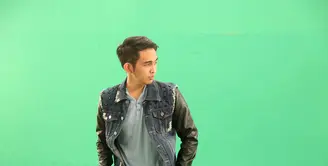 Grup band Lyla tengah dalam proses produksi video klip lagu berjudul ‘Turis’. Lagu ini merupakan single kedua dari album kelima Lyla, 'Ga Romantis' (2015). (Nurwahyunan/Bintang.com)