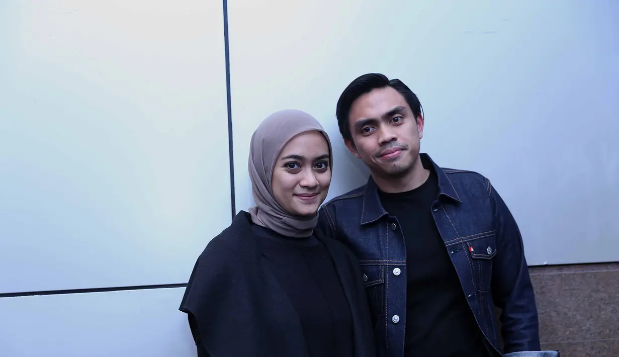 Istilah Teman tapi Menikah ala Ayudia Bing Slamet dan Ditto memang sedang ramai disorot, terutama di kalangan remaja. Berawal dikisahkan dalam sebuah novel, kabarnya kisah cinta mereka akan segera difilmkan. (Nurwahyunan/Bintang.com)