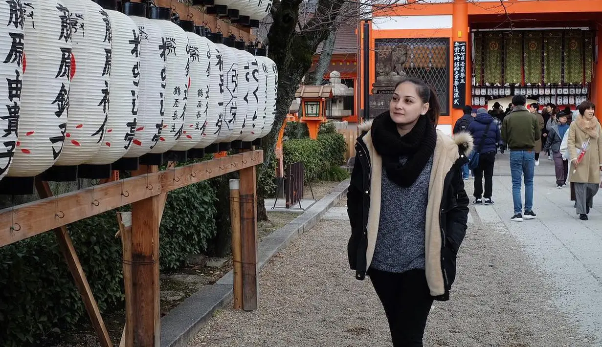 (Instagram/monaratuliu)