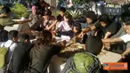 Citizen6, Surabaya: FAM Unair melakukan tabur bunga diiringi lagu Indonesia Raya.