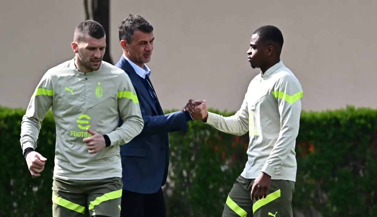 AC Milan akan menghadapi Napoli pada leg pertama babak perempat final Liga Champions 2022/2023 di San Siro pada Kamis 13 April 2023 dini hari WIB. (Photo by GABRIEL BOUYS / AFP)