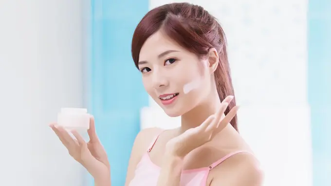 =3 Kandungan Alami Memiliki Banyak Manfaat untuk Merawat Kulit Wajah ada Pada Skincare