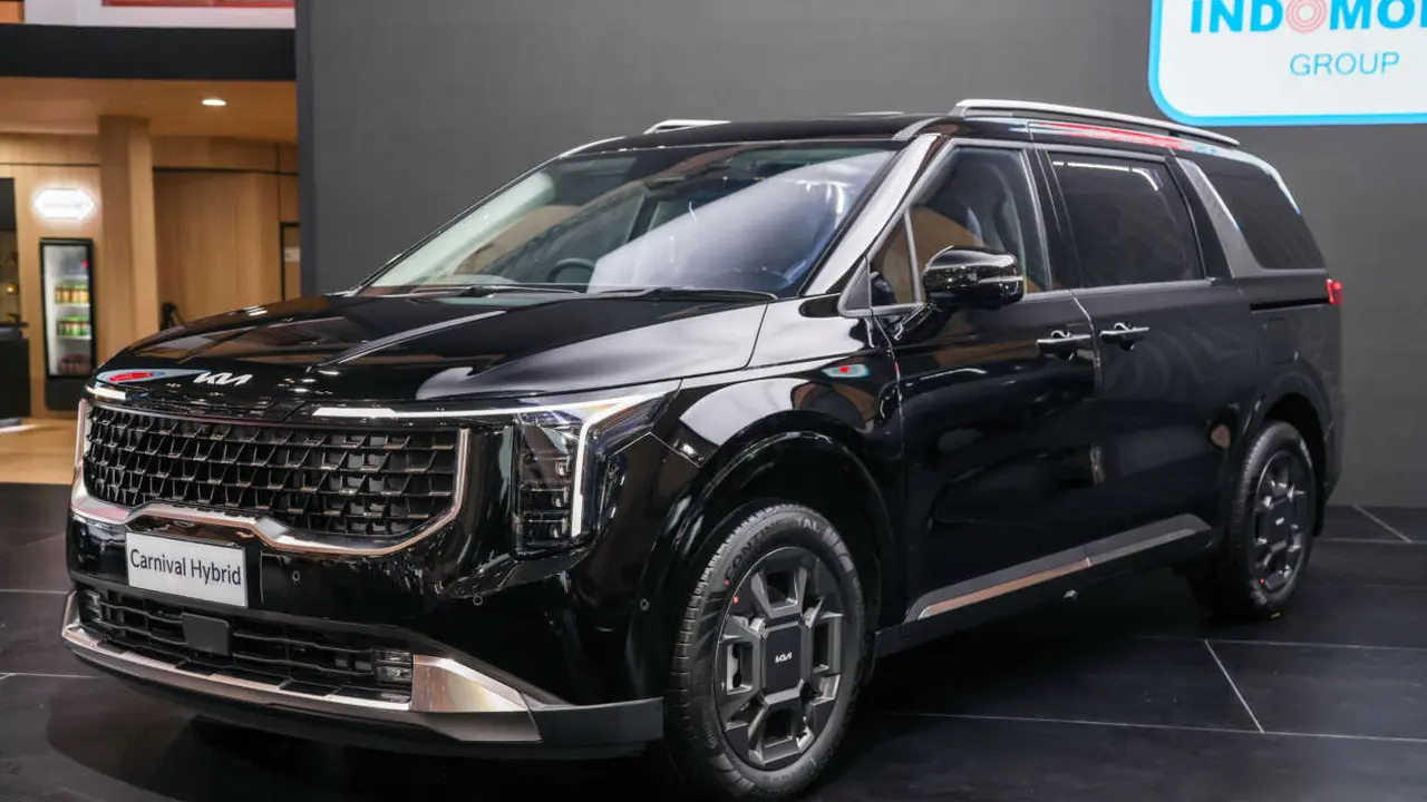 Kia Carnival 2025 hadir di Thailand dengan desain lebih futuristis dan mesin hybrid 1.6 liter turbo yang efisien (Paultan.org)