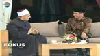 Di sela kunjungannya di Indonesia, Imam Besar Al Azhar, Mesir, Profesor Doktor Ahmed Muhammed Ahmad Eltayyeb, menyempatkan diri bertemu dengan Presiden Jokowi di Istana Merdeka.