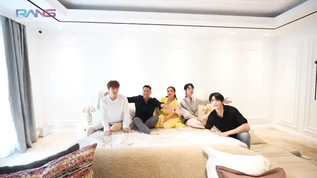 NCT DoJaeJung kunjungi rumah baru Raffi Ahmad dan Nagita Slavina (Foto: Youtube Rans Entertainment)