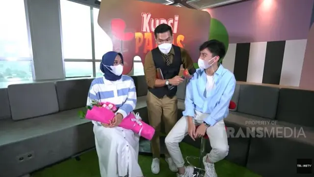 Putri Delina - Jeffry Reksa (Foto: YouTube)