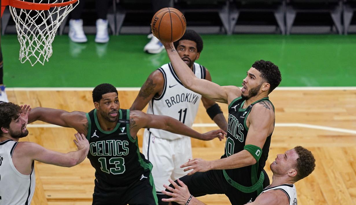 Pemain bernomor punggung 0 ini mampu mengkonversikan 16 dari 30 percobaan memasukkan bola ke ring serta menorehkan lima tembakan tiga angka dan 13 free throw.