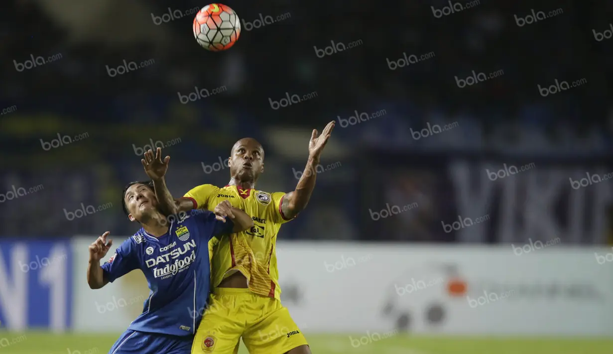 Striker Sriwijaya FC, Hilton Moreira, tiga musim berkostum Persib, pada periode 2008-2011. Bomber 34 tahun itu sempat bertualang di Liga Malaysia sebelum memutuskan kembali ke Indonesia untuk memperkuat Sriwijaya FC. (Bola.com/Vitalis Yogi Trisna)
