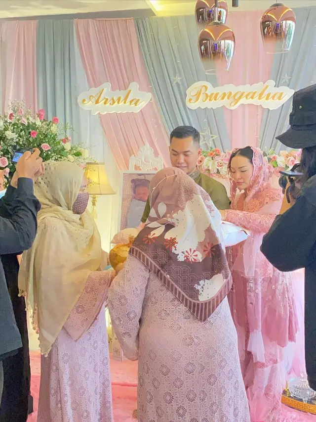 7 Momen Akikah Baby Arsila Anak Zaskia Gotik, Elegan dan Bernuansa Pink