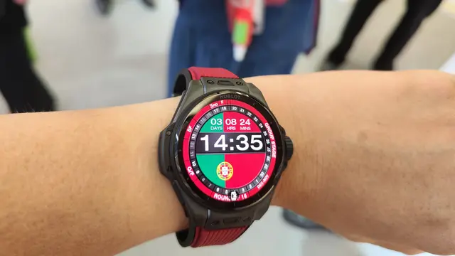Jam tangan yang dipakai wasit di Piala Dunia 2022