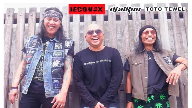 DJ Stroo (kanan) bersama Roy Jeconiah (kiri) dan Toto Tewel merilis ulang single "Aku Garuda". (Istimewa)