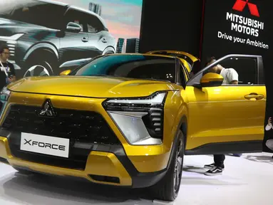 Both Mitsubishi menghadirkan mobil terbaru pada pameran otomotif Gaikindo Indonesia International Auto Show (GIIAS) 2023 di ICE BSD, Tangerang, Kamis (10/8/2023). (Liputan6.com/Angga Yuniar)