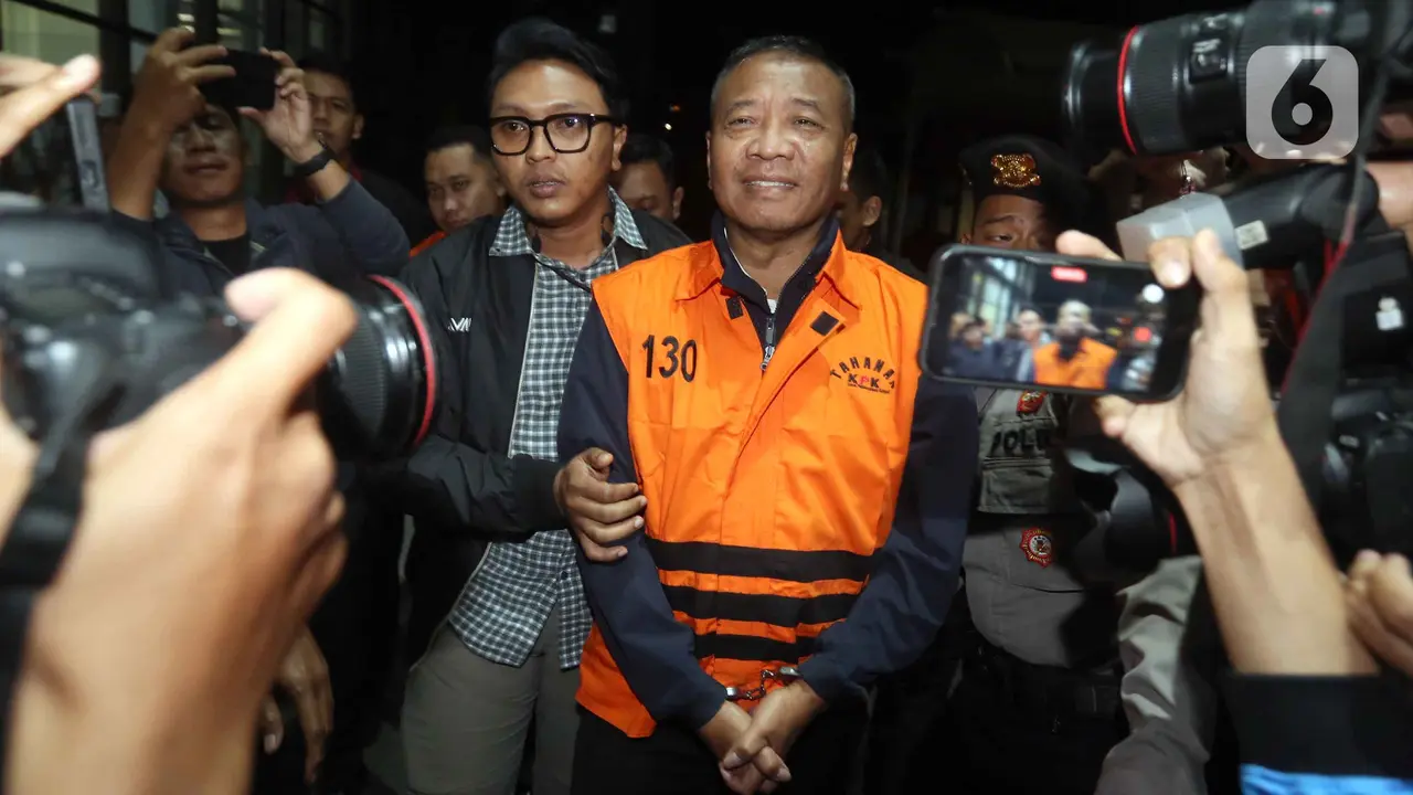 KPK Tahan Bupati Tulungagung Gatut Sunu Wibowo Beserta Ajudannya