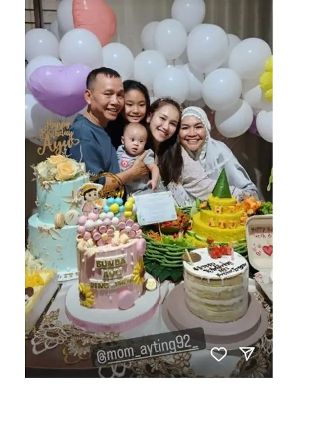 7 Momen Kejutan Ulang Tahun Ayu Ting Ting, Bahagia dengan Keluarga