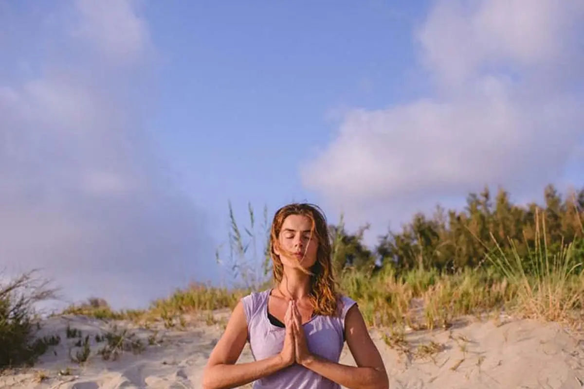 [Bintang] Girls, Ternyata Yoga Bisa Bantu Atasi Depresi!