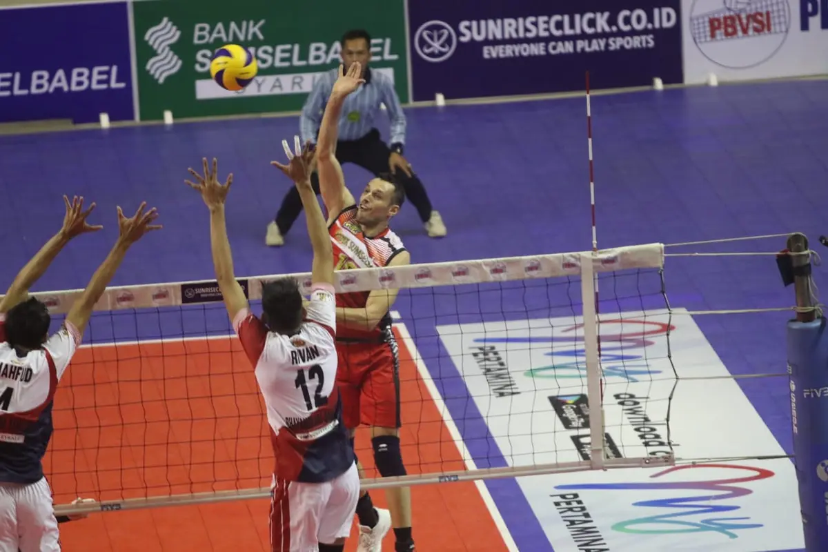 Surabaya Bhayangkara Samator Vs  Palembang Bank Sumselbabel