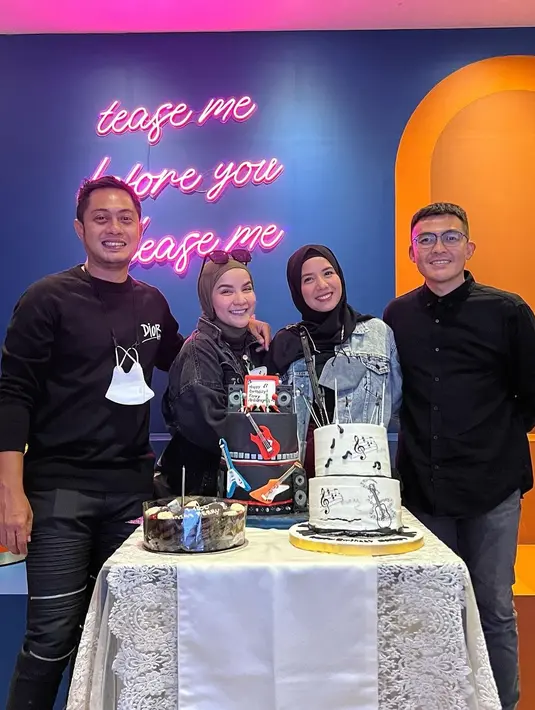 Tya Ariestya Berhijab (Instagram/tya_ariestya)