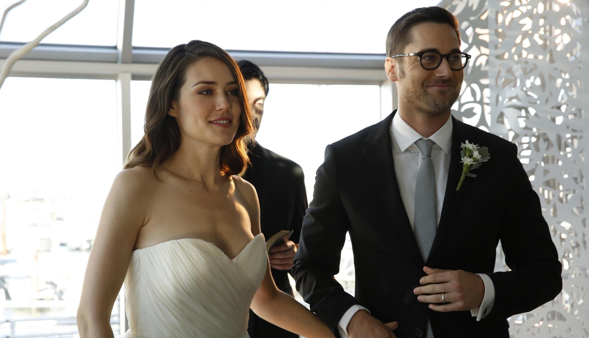 Ryan Eggold sebagai Tom Keen di The Blacklist bersama lawan mainnya, Megan Boone (E!)