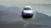 Juara Drifting Lawan BMW Self-Drifting, Siapa Juaranya?