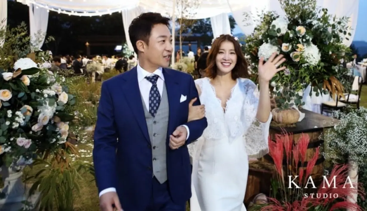 Bahkan Lee Si Young sempat merahasiakan kehamilannya saat syuting Lookout. Lantaran ia tak ingin menganggu proses produksi. (Foto: soompi.com)