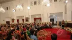 Presiden Jokowi menyampaikan pidato saat pembukaan Musyawarah Nasional VII Gabungan Pengusaha Jamu dan Obat Tradisional Indonesia (GP Jamu), di Istana Negara, Jakarta, Senin (25/5/2015). (Liputan6.com/Faizal Fanani)